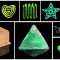 Auswahl von bunten Objekten aus dem 3D-Drucker, die reflektierende Strukturfarben anstelle von Farbstoffen enthalten.